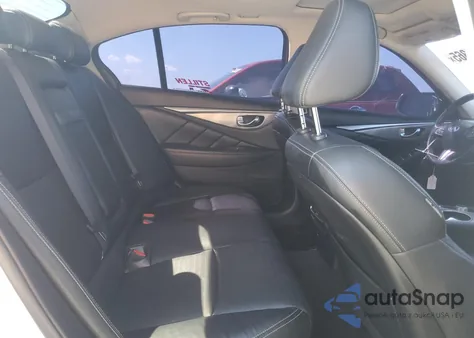 2015 Infiniti Q50 Base z USA, uszkodzony, nr VIN JN1BV7AP9FM331923